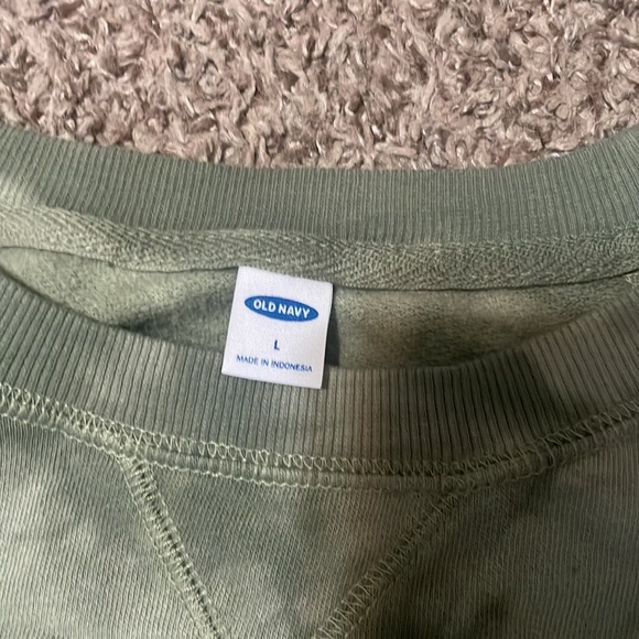 2 Old Navy Crewneck Women’s Sweatshirts - Picture 3 of 7